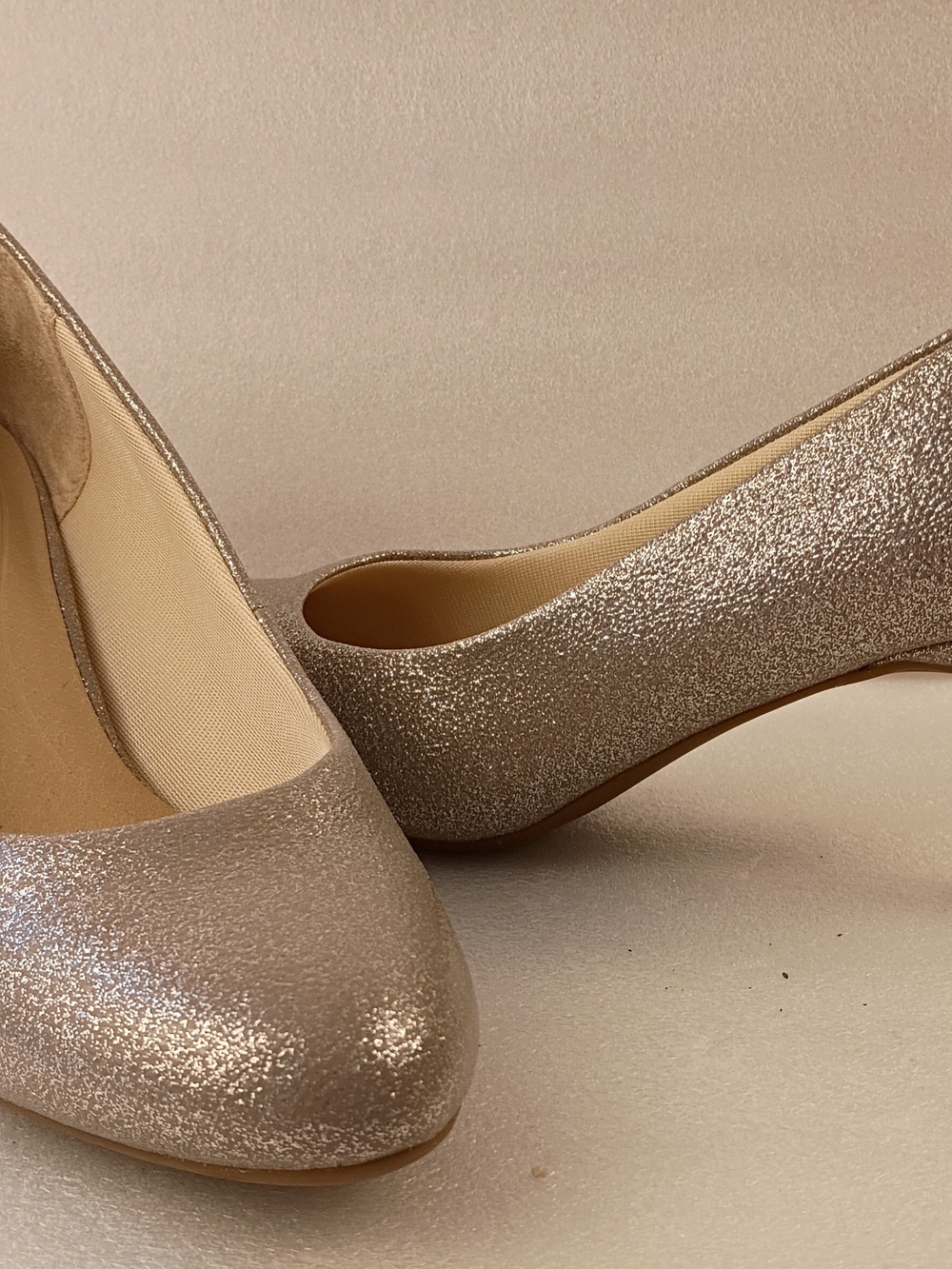 Womens Lifestride Parigi Silver Glitter Pump  Heels 8M Basic Formal Dress Dance
